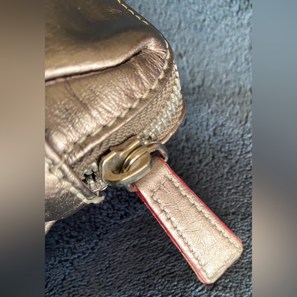 Cavalcanti metallic leather make up bag - Picture 7 of 9